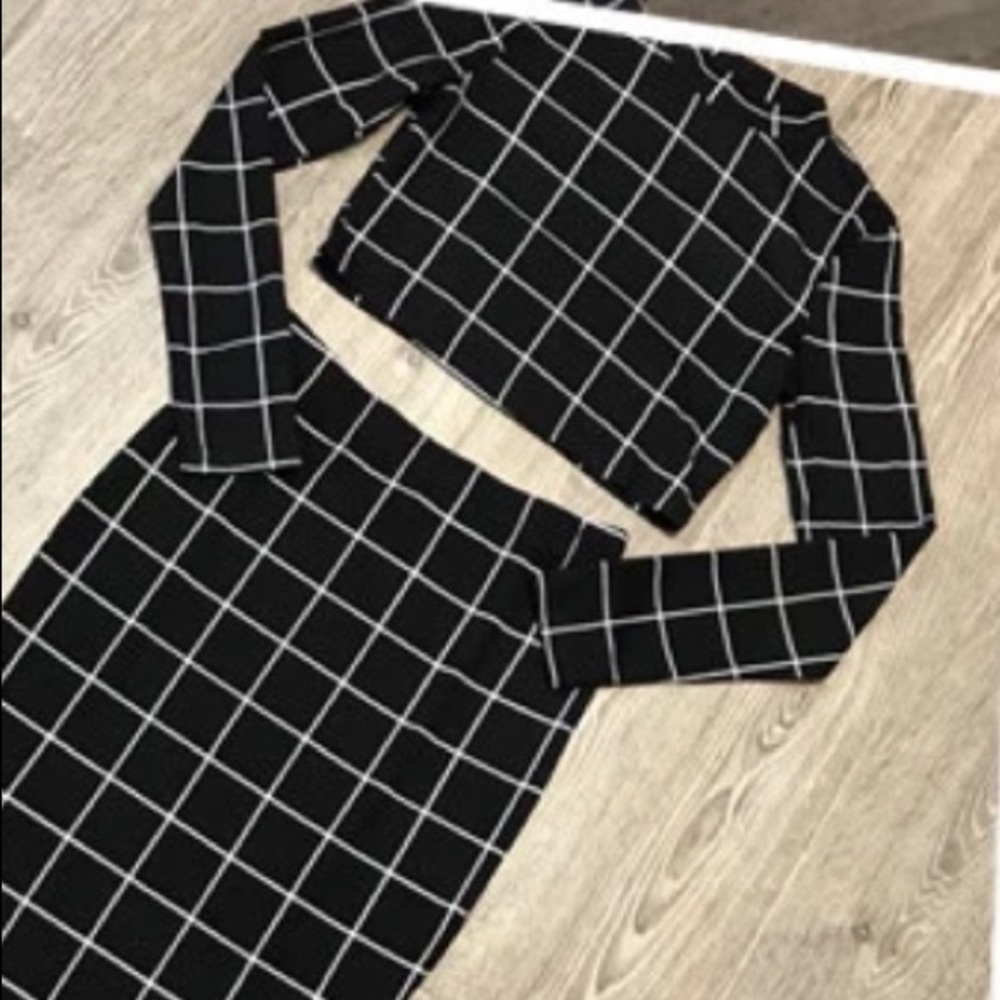 HP 🆕 Lilly 🔥\\ Top/Skirt set - Picture 3 of 6
